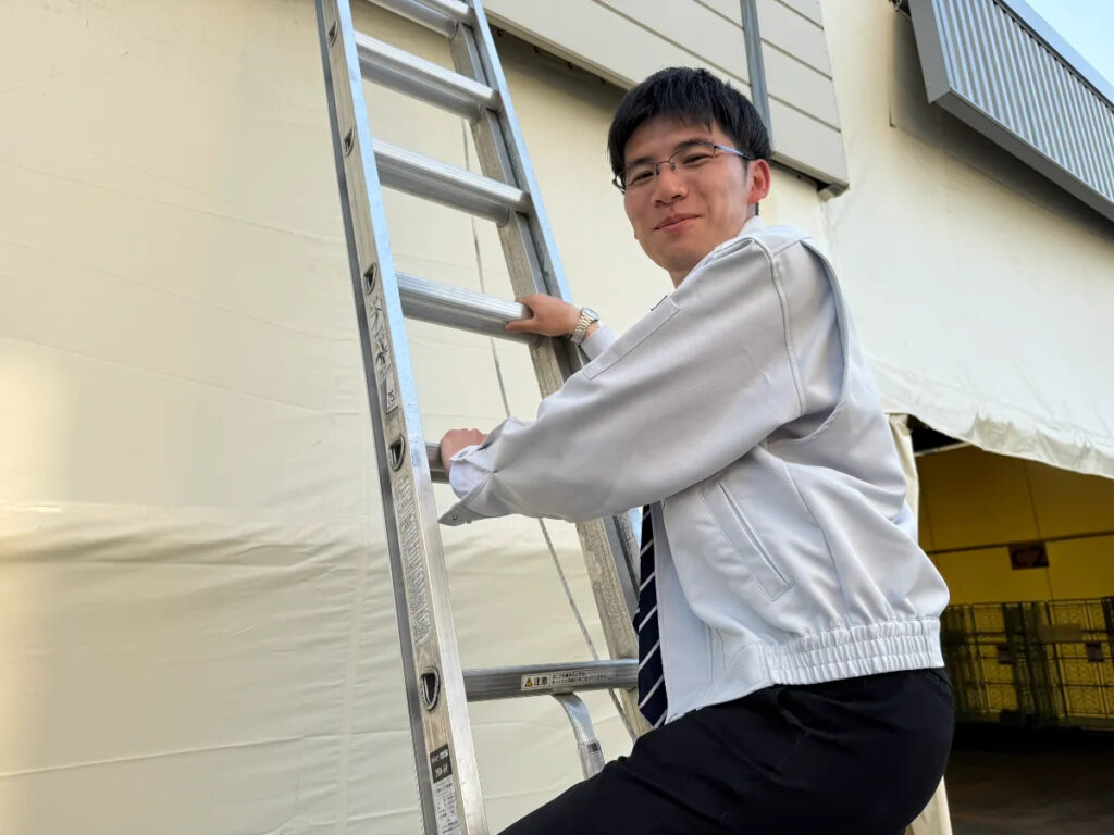 ハシゴでお家の調査