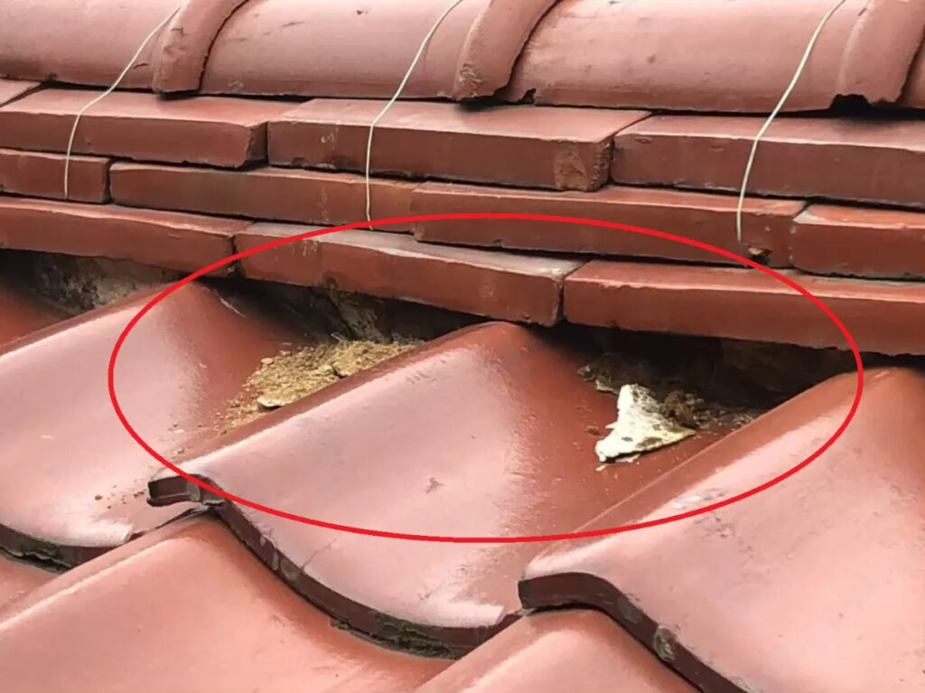 なぜ瓦屋根は落ちるのか?事故の主な原因とは1