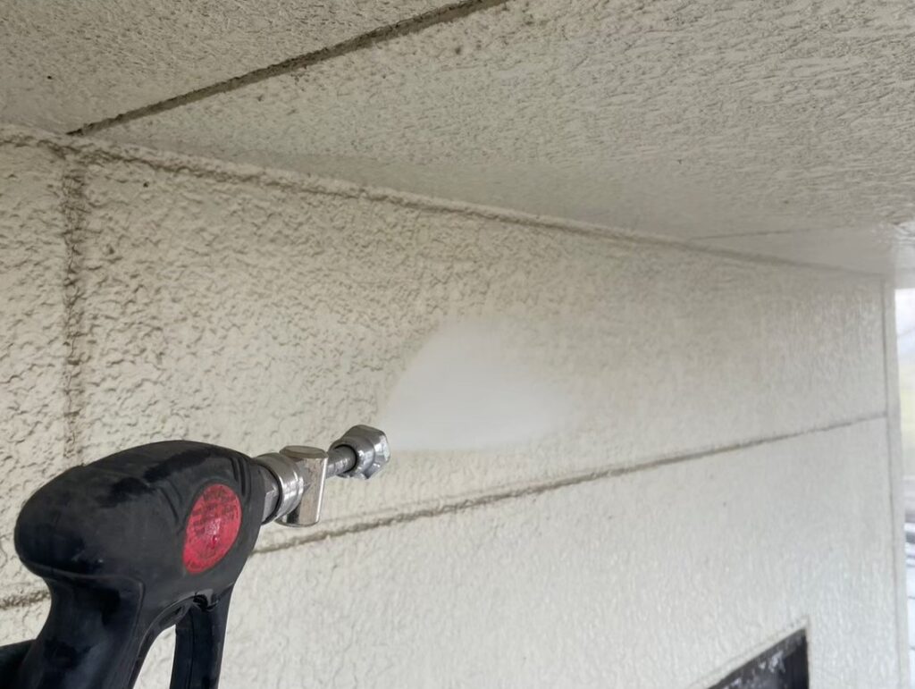 根本からの改善には「高圧洗浄」が最も効果的!