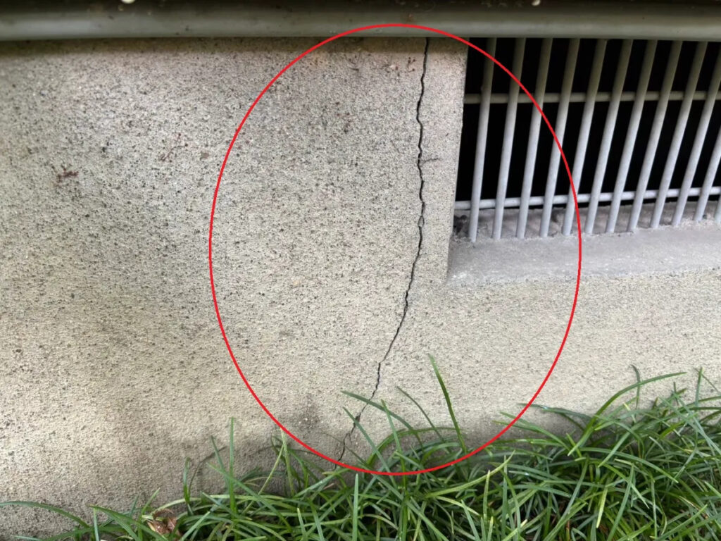 なぜ基礎にひびが入るのか?原因と種類を知る