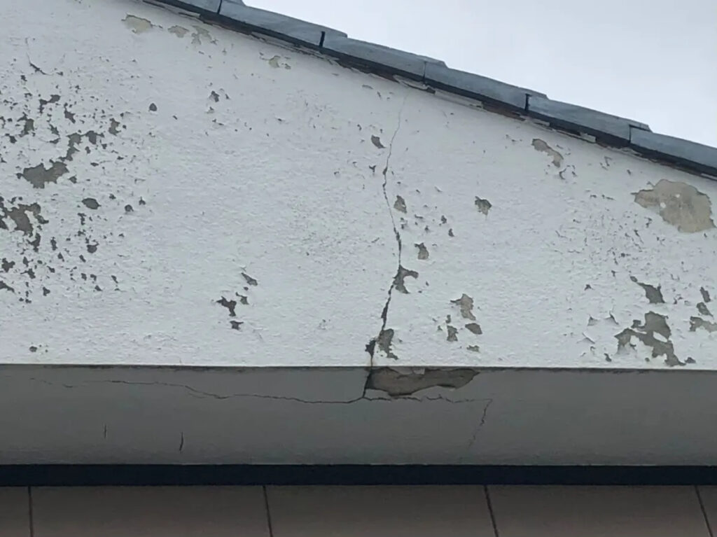 外壁セルフ診断チェックリスト:5つの“塗り替えサイン”3