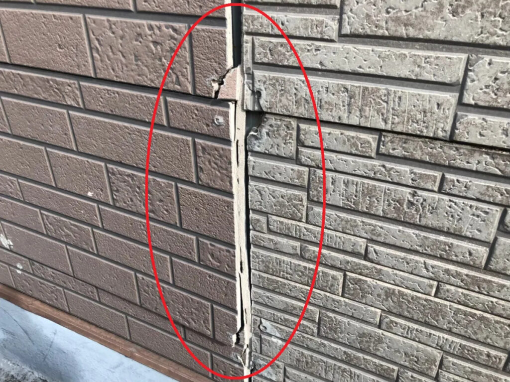 サイディングの浮き・反りとは?