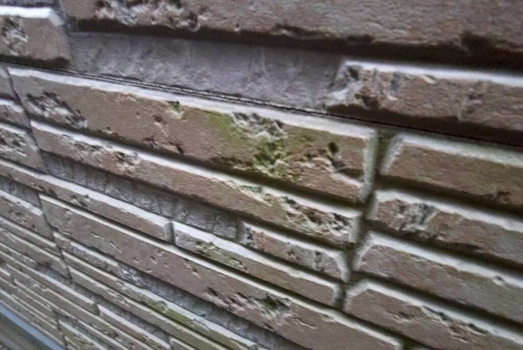 なぜ桶川市では外壁の退色が増えているのか?