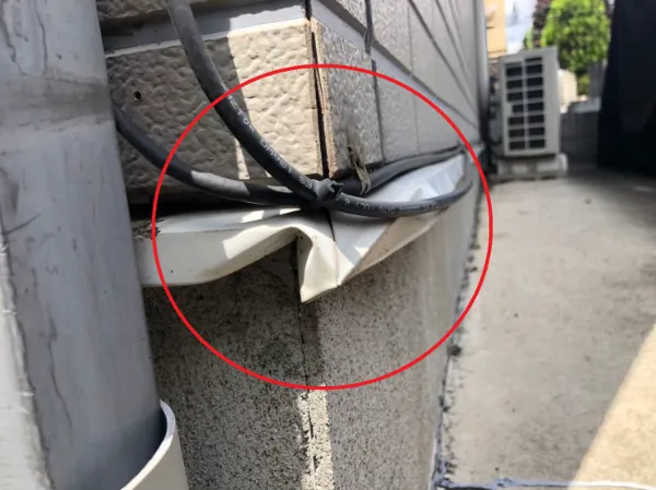 見落としがちな土台水切りの破損…放置期間で変わる劣化進行4段階と外壁・床下に及ぶ深刻な被害とは？