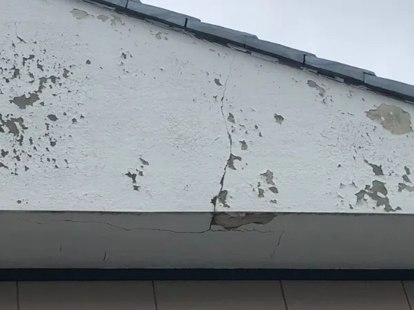 放置は危険！たった1年で進行する外壁の塗装剥がれ…さいたま市で相談件数が急増している3つの症状と、早期に行うべき修繕対策＆長持ちさせる塗装のポイントとは？
