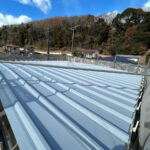 東京都八王子市にて、屋根の塗装工事が完成いたしました！トタン屋根って塗装できるの？