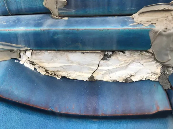 上尾市で屋根工事をお考えの方必見！屋根塗装と漆喰補修を同時に行うことで得られる3つのメリットと、一度の工事で終わらせる賢いメンテナンス計画＆足場代を節約する具体策