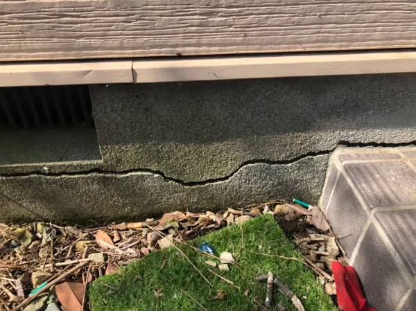 見えないうちに進行する危険信号！川越市で多発する基礎クラックを放置した家に起きた“3つの深刻トラブル”とは？