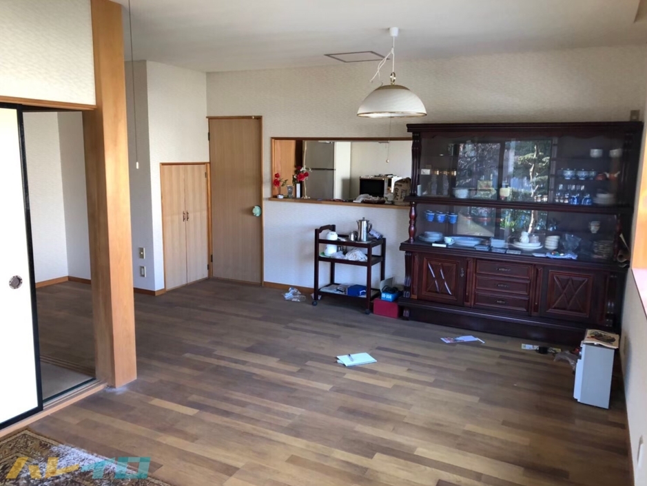 丸山建設株式会社が不測かつ突発的な事故現場で撮影した、破損した家財の状況が確認できる写真