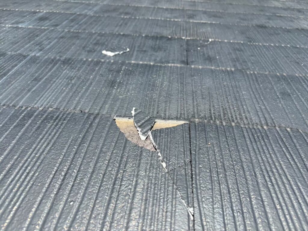 さいたま市で急増中の雨漏り被害！屋根のひび割れ・棟板金の浮きを見逃さないための点検チェックリスト