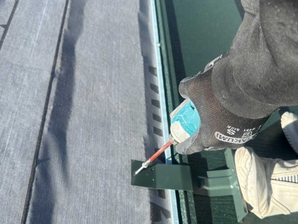 屋根カバー工法とは?メリットデメリットを分かりやすく解説