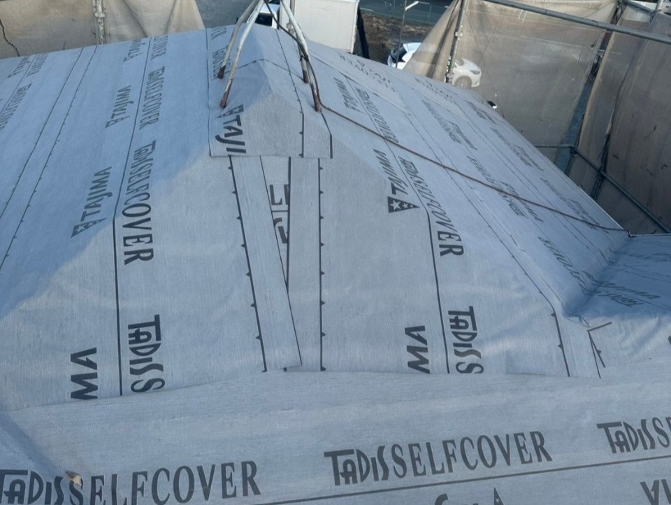 屋根の防水紙(ルーフィング)の種類と性能について解説