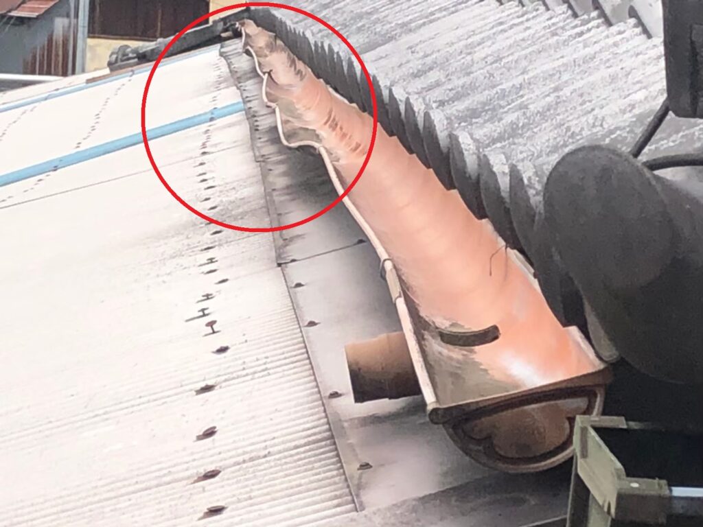 川口市の戸建てで多い雨樋トラブル 排水不良を放置すると基礎まで傷む危険性と、保険申請で費用を抑える方法