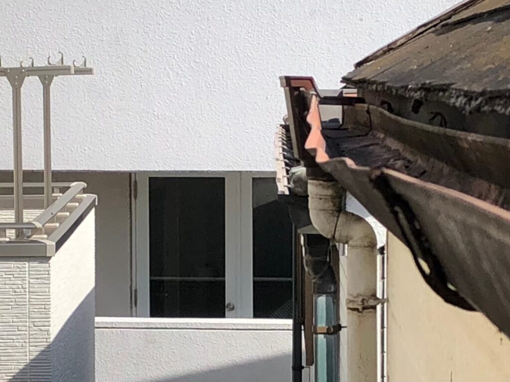 川口市の戸建てで多い雨樋トラブル　排水不良を放置すると基礎…