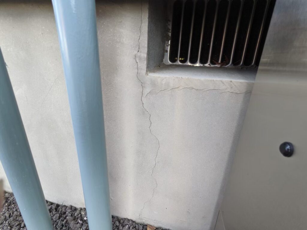 上尾市で基礎ひび割れが住宅の傾きにつながる前に知っておきた…