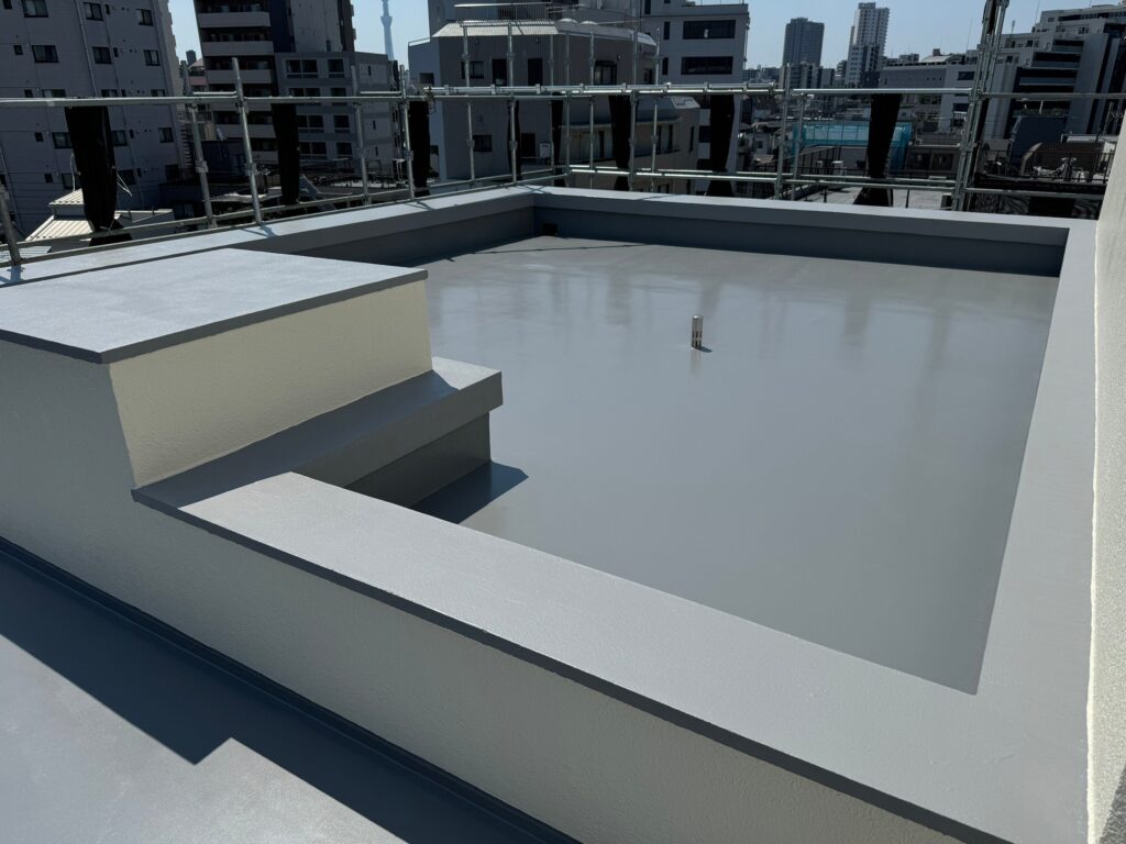 屋上防水の完了後の全景写真