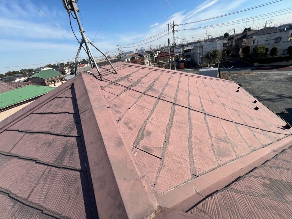 屋根カバー工法とは?メリットデメリットを分かりやすく解説