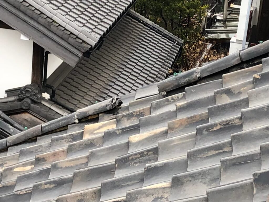 所沢で台風後に発生する屋根の浮き・ズレ問題 見た目では分からない破損をプロが発見する最新ドローン点検のメリット