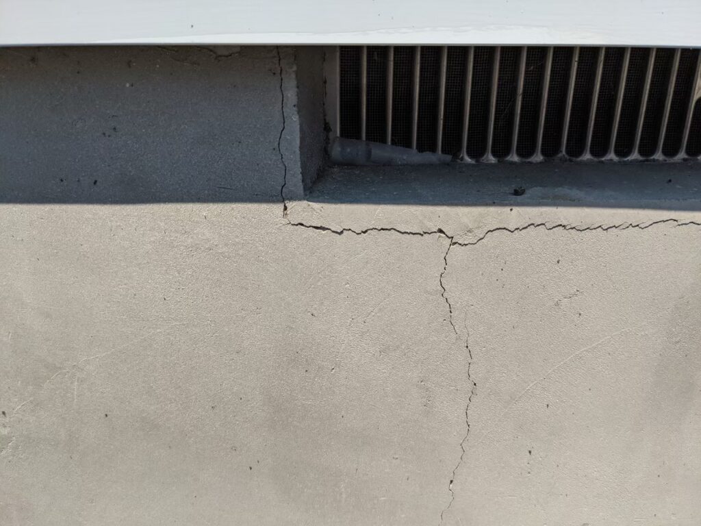 埼玉・大宮で地震被害を受けた住宅の火災保険活用による補修費用の抑え方と、施工事例から学ぶ安全な修理計画の立て方