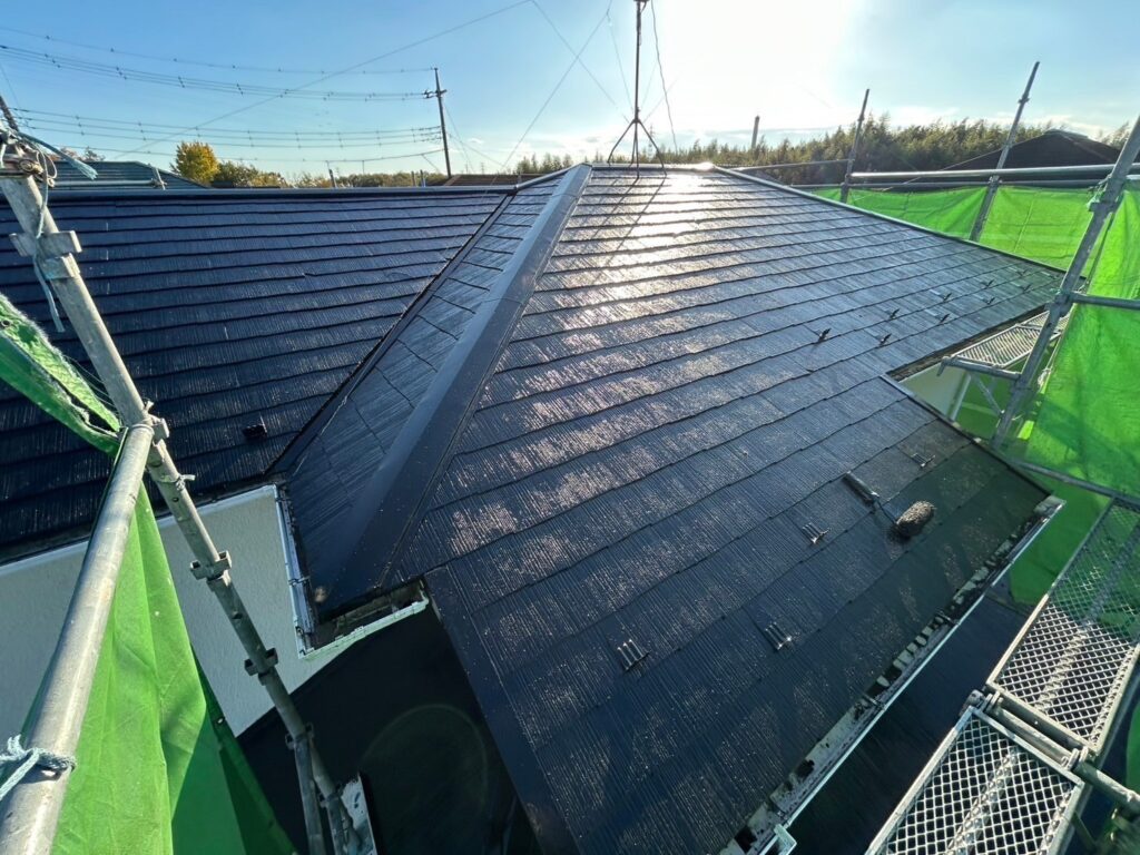 屋根塗装工事後の全景写真