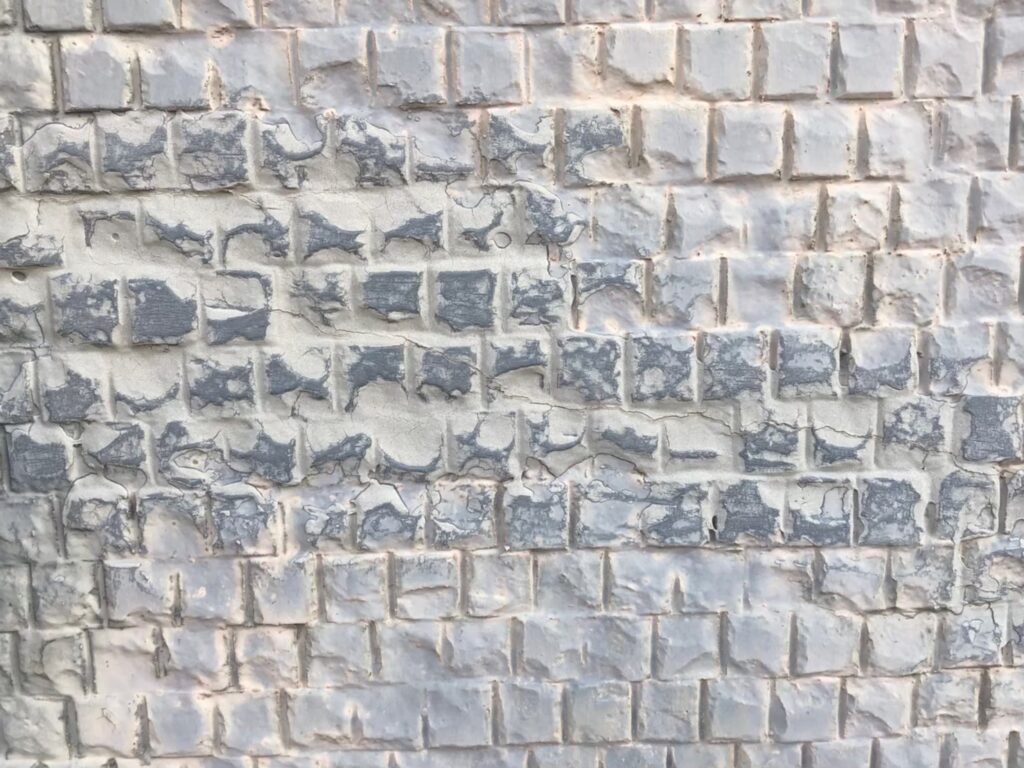 練馬区で増加中の外壁チョーキング現象　触ると白くなる粉の正体と再塗装の適切な時期を専門家が解説