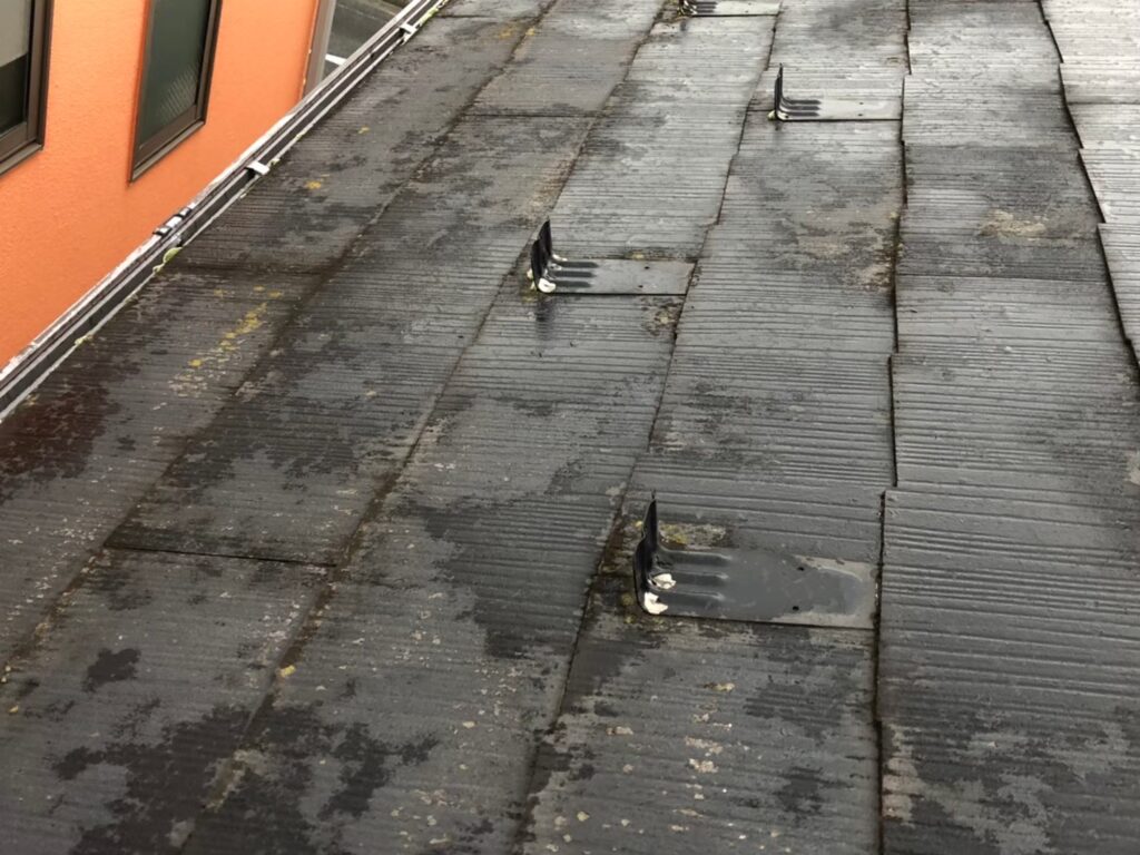 学校・公共施設で雨漏りが増加する理由　老朽化した屋根材・防水層を安全に改修するための専門業者選定ポイント