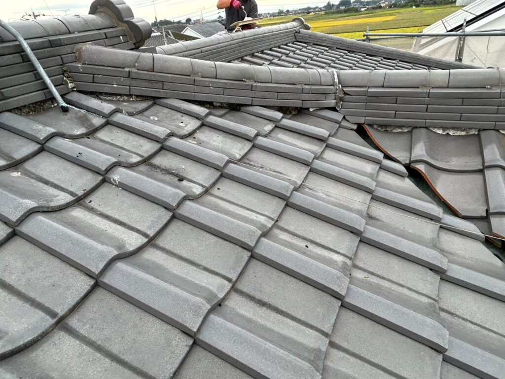 漆喰清掃と調整の様子