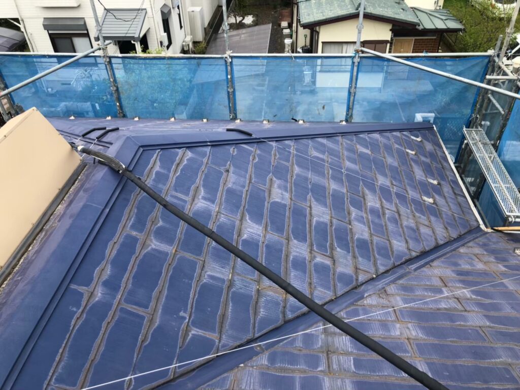 大宮エリアで屋根の色がまだらになってきたと感じたら　初めて…