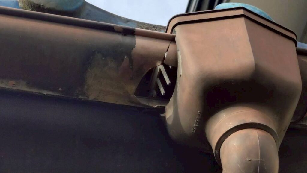 川口市で雨漏りかどうかわからず悩んでいる方へ　初めての不安…