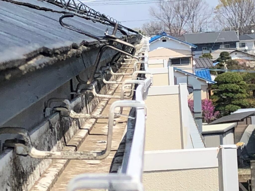 川口市で台風後に雨樋が外れた・歪んだと感じたら要注意｜雨樋…