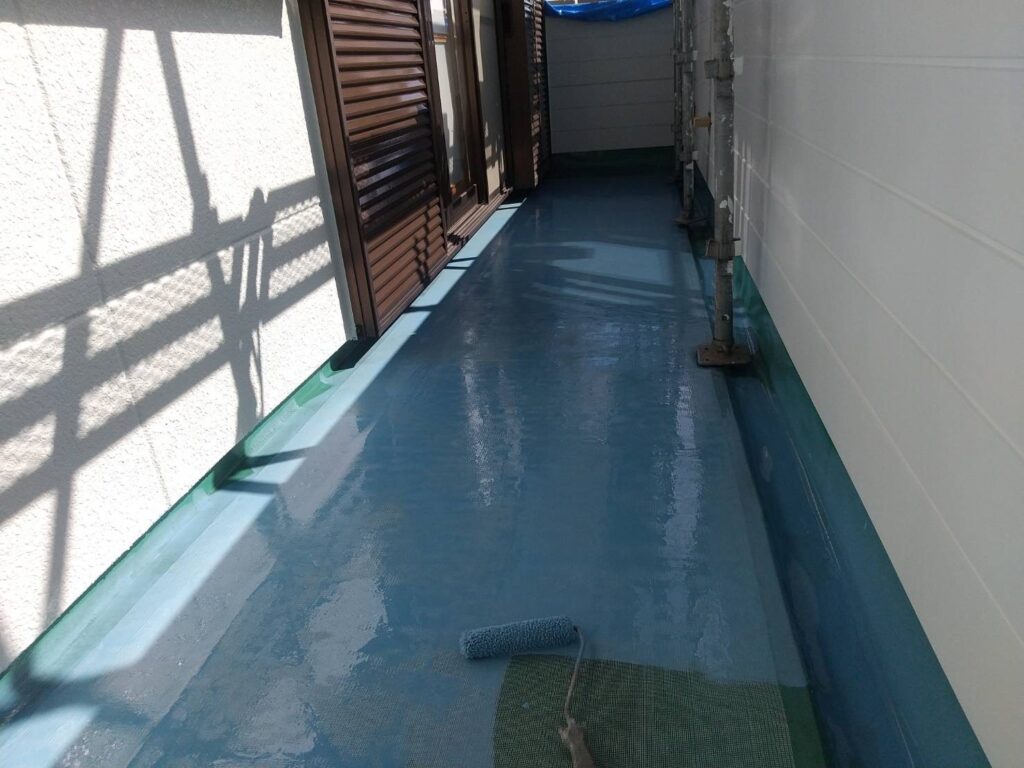 ベランダ防水工事中の様子
