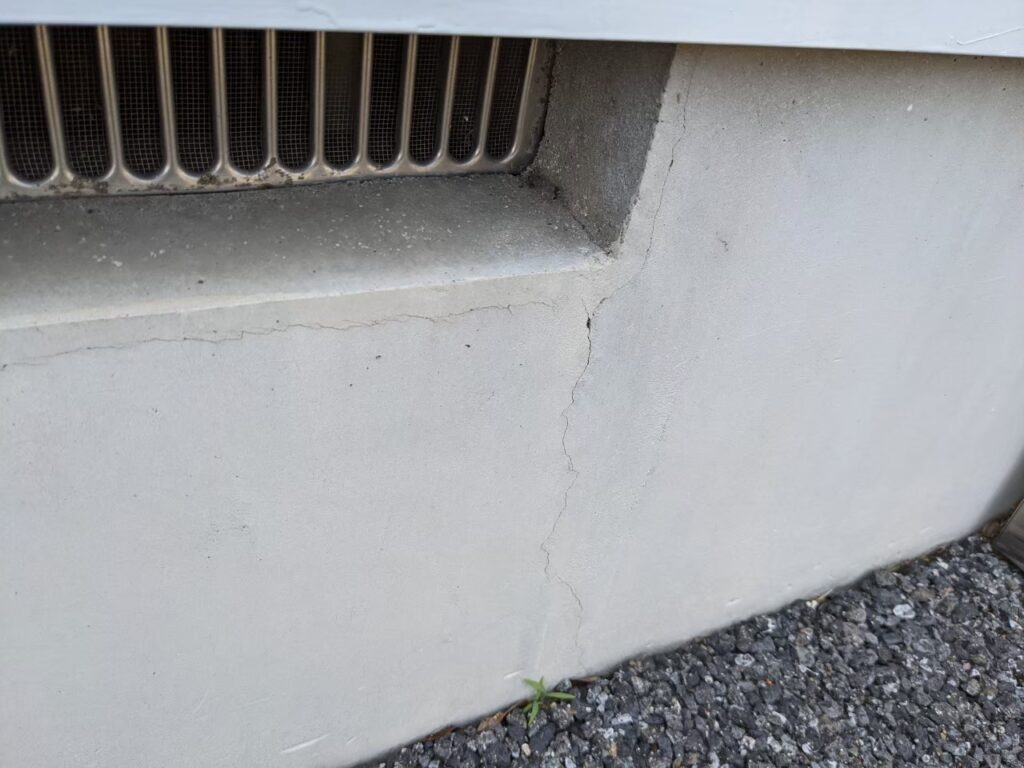 さいたま市で台風後に基礎のひび割れが広がったと感じた方へ｜…