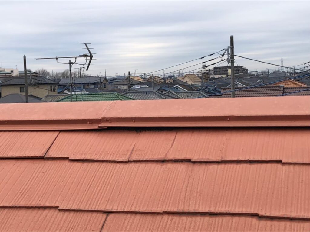 上尾市で台風による屋根のズレや棟板金の浮きを見つけた方へ｜…