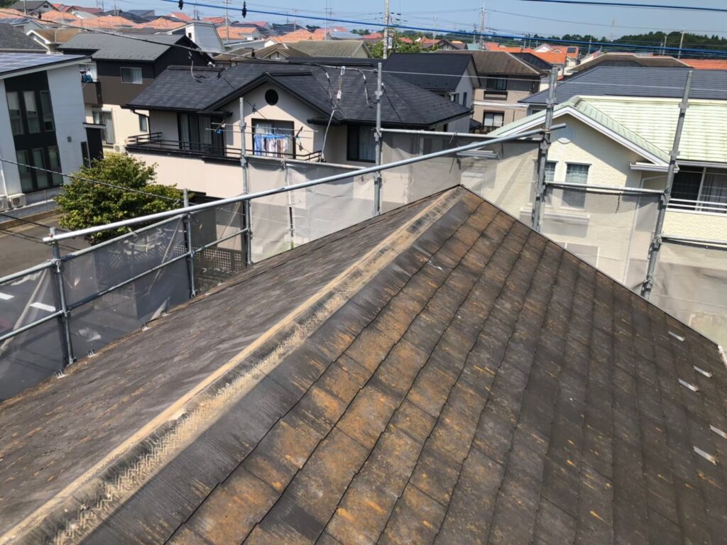 棟板金修繕工事の現場で実際に撮影した貫板既存撤去の作業写真