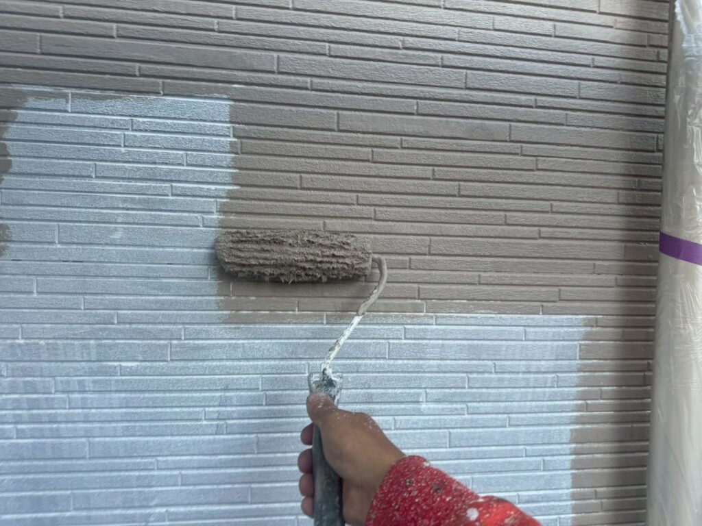 外壁塗装中の写真